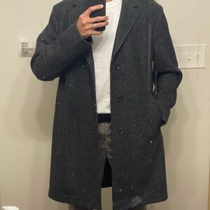 Hugo Boss Men’s Wool Overcoat – Size 40R, Patterned